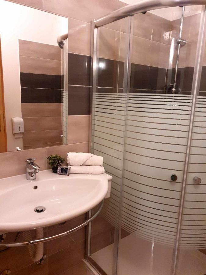 Hotel Lohovo Bihać Kültér fotó