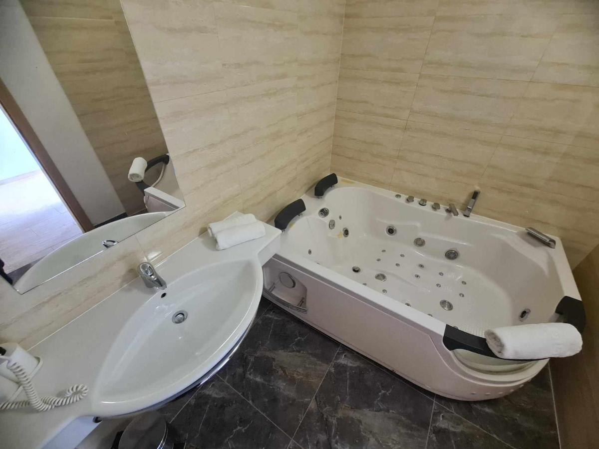 Hotel Lohovo Bihać Kültér fotó