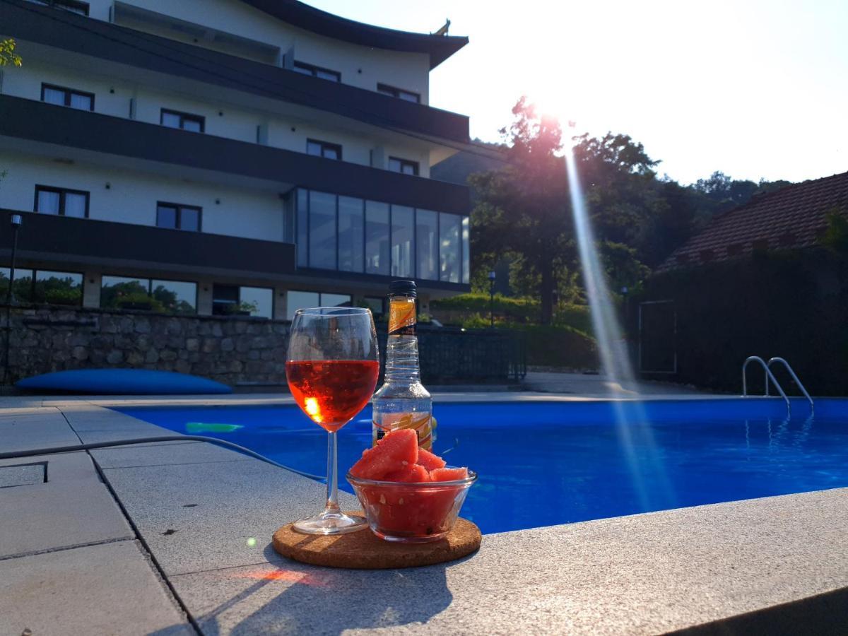 Hotel Lohovo Bihać Kültér fotó